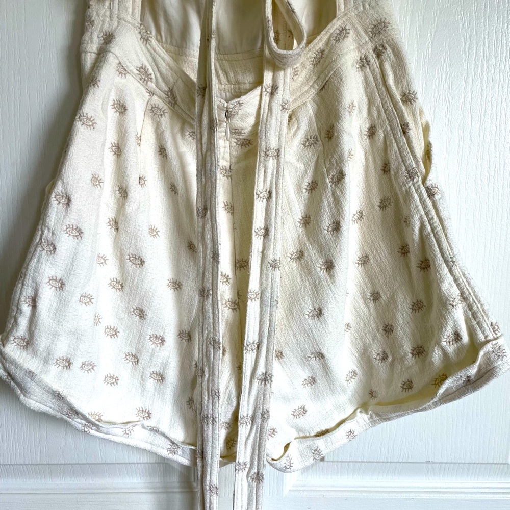 Tigerlily Women’s Buchra Crossback Romper in Bone - US 6 - Picture 9 of 13